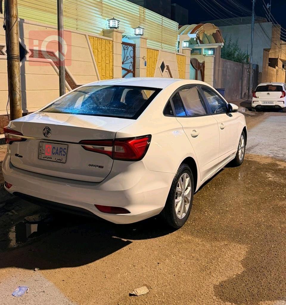 MG 5
